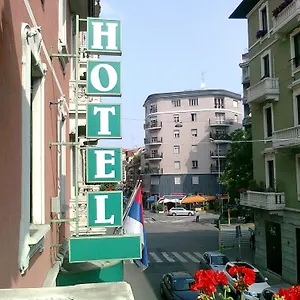 hotel-losanna-milan.italymilanhotels.net/