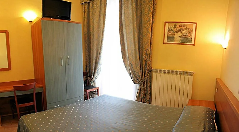 Hotel Atena Milánó