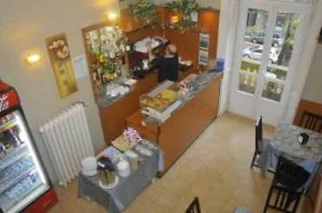 **  Hotel Atena Milánó Olaszország