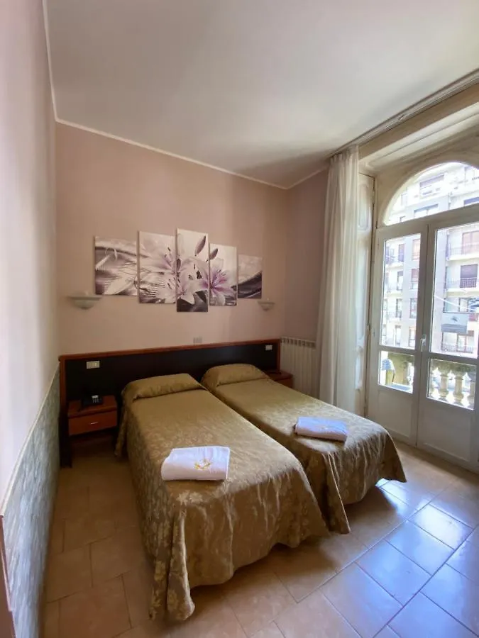 Hotel Atena Mediolan